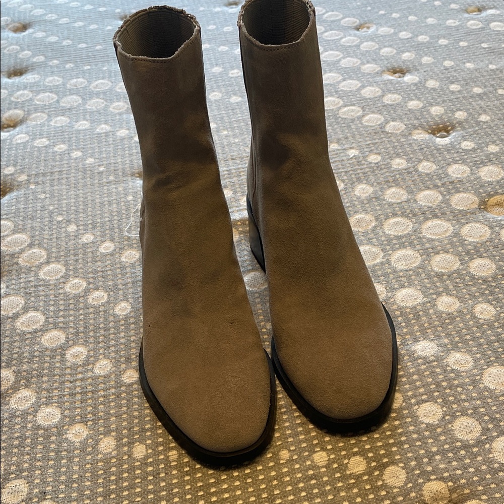 Elegant gray Women's Ankle Boots